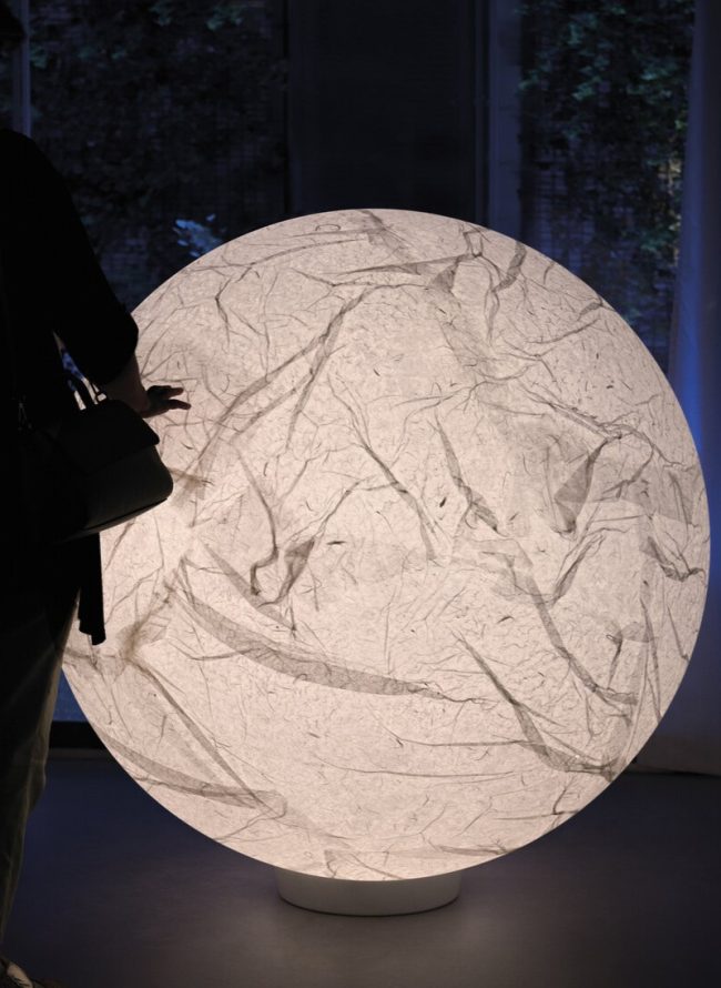 MOON_F_01