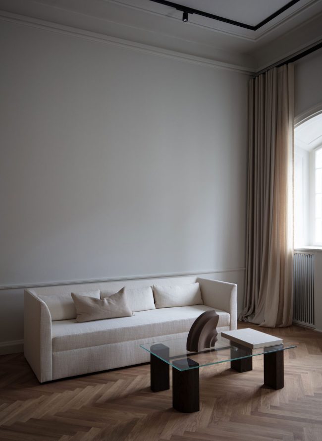 friendsfounders-FEMME-SOFA-DEEP-sofa_06