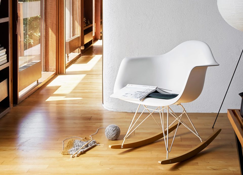 vitra-plastic-chair-rar-limited-edition-gruenbeck-wien