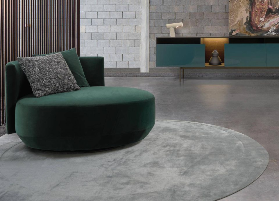 900-papadatos-fleur-loveseat-sofa-1